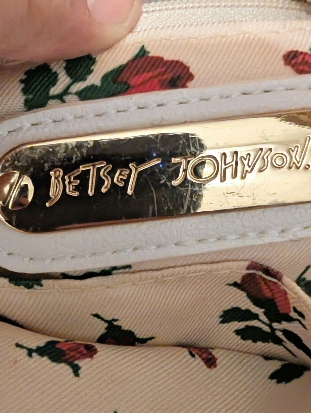 Betsey Johnson Cream&Pink With White Bow Accent Floral Straw Tote/Shoulder Bag. - Picture 6 of 9
